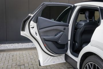 Voertuigafbeelding 34