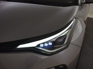 Voertuigafbeelding 8