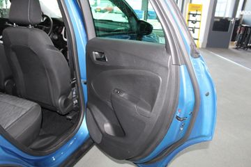 Voertuigafbeelding 17