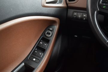 Voertuigafbeelding 17