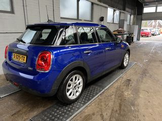 Voertuigafbeelding 19