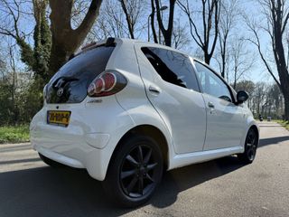 Voertuigafbeelding 2