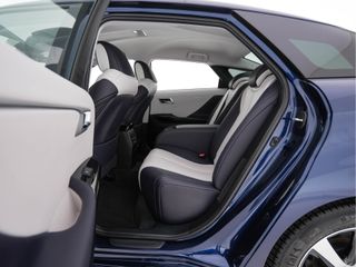 Voertuigafbeelding 8