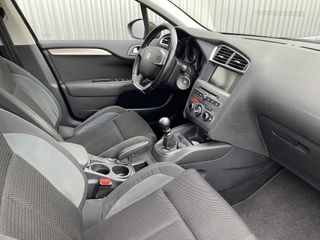 Voertuigafbeelding 15