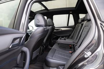 Voertuigafbeelding 10