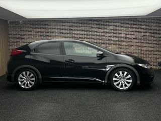 Voertuigafbeelding 3