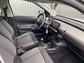 Voertuigafbeelding 15