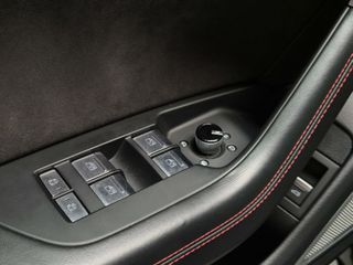 Voertuigafbeelding 36