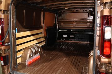 Voertuigafbeelding 13