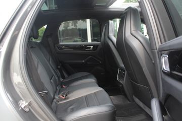 Voertuigafbeelding 12