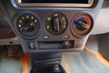 Voertuigafbeelding 4