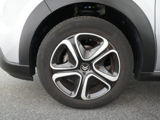 Voertuigafbeelding 11