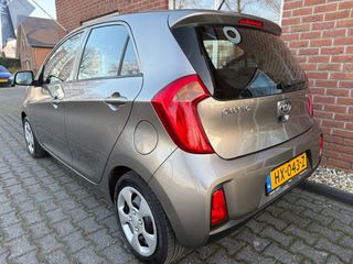 Voertuigafbeelding 10