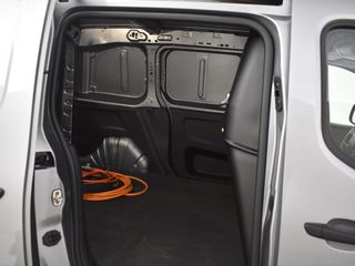 Voertuigafbeelding 12