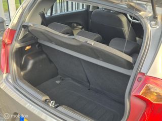 Voertuigafbeelding 6