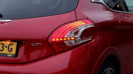 Voertuigafbeelding 9