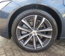 Voertuigafbeelding 8