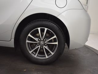 Voertuigafbeelding 12