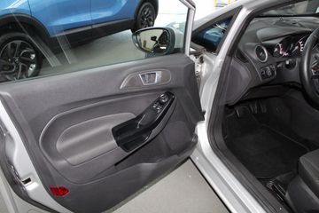 Voertuigafbeelding 9