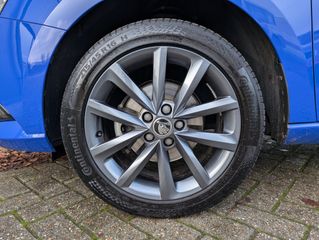 Voertuigafbeelding 8