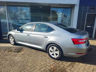 Voertuigafbeelding 3