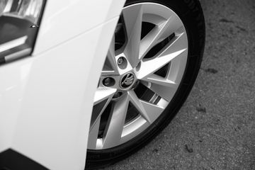 Voertuigafbeelding 6