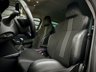 Voertuigafbeelding 12