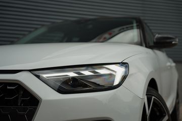 Voertuigafbeelding 3