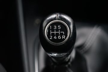 Voertuigafbeelding 12