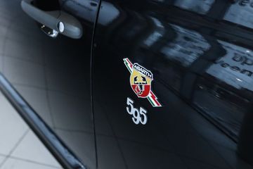 Voertuigafbeelding 11