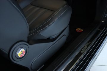 Voertuigafbeelding 21