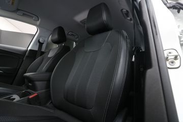 Voertuigafbeelding 13