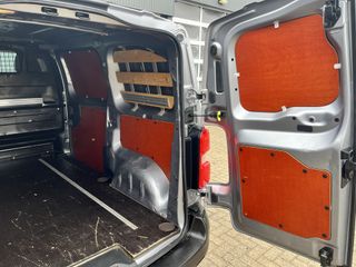 Voertuigafbeelding 16