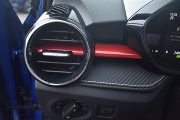 Voertuigafbeelding 17