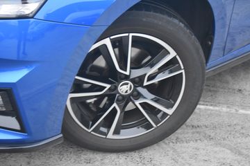 Voertuigafbeelding 7