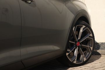 Voertuigafbeelding 7