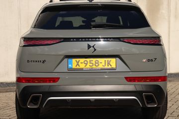 Voertuigafbeelding 8