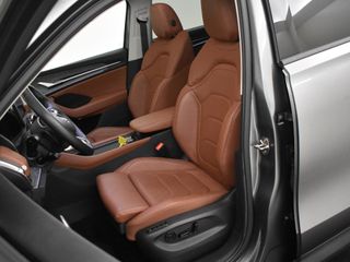 Voertuigafbeelding 3