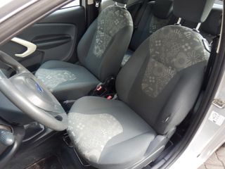 Voertuigafbeelding 6