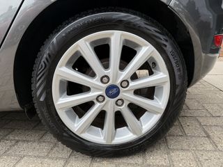 Voertuigafbeelding 8