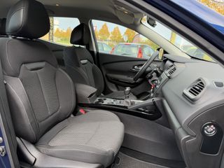 Voertuigafbeelding 8