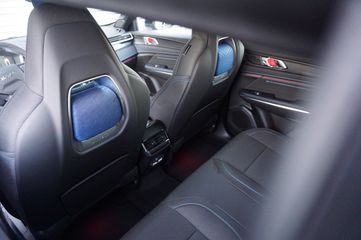 Voertuigafbeelding 9