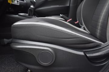 Voertuigafbeelding 12