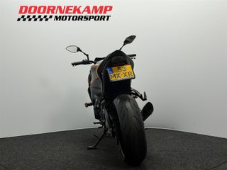 Voertuigafbeelding 12