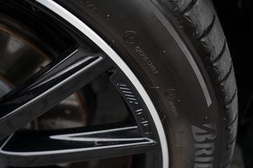 Voertuigafbeelding 16