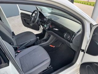 Voertuigafbeelding 13