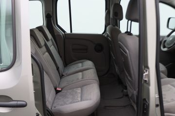 Voertuigafbeelding 15