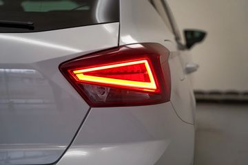 Voertuigafbeelding 32