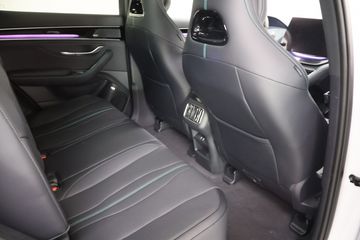 Voertuigafbeelding 16