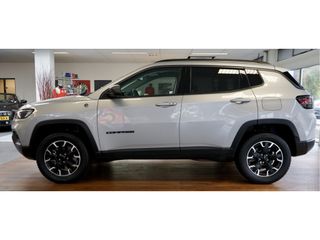 Voertuigafbeelding 3